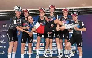 CELIA GERY CHAMPIONNE DE FRANCE ELITES DE CYCLISME SUR ROUTE !!!